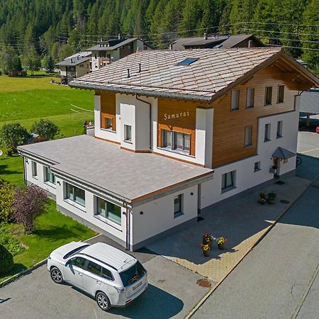 Haus Samurai Саас-Грунд Екстериор снимка